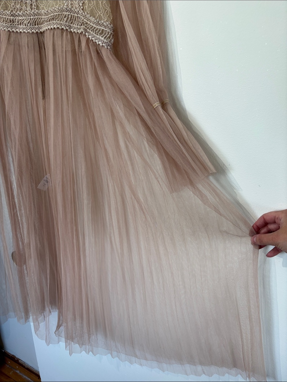 twik Lace & Tulle Formal Dress in Dusty Rose and Champagne - Picture 5 of 10